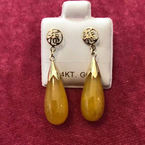 14 karat gold hanging earrings